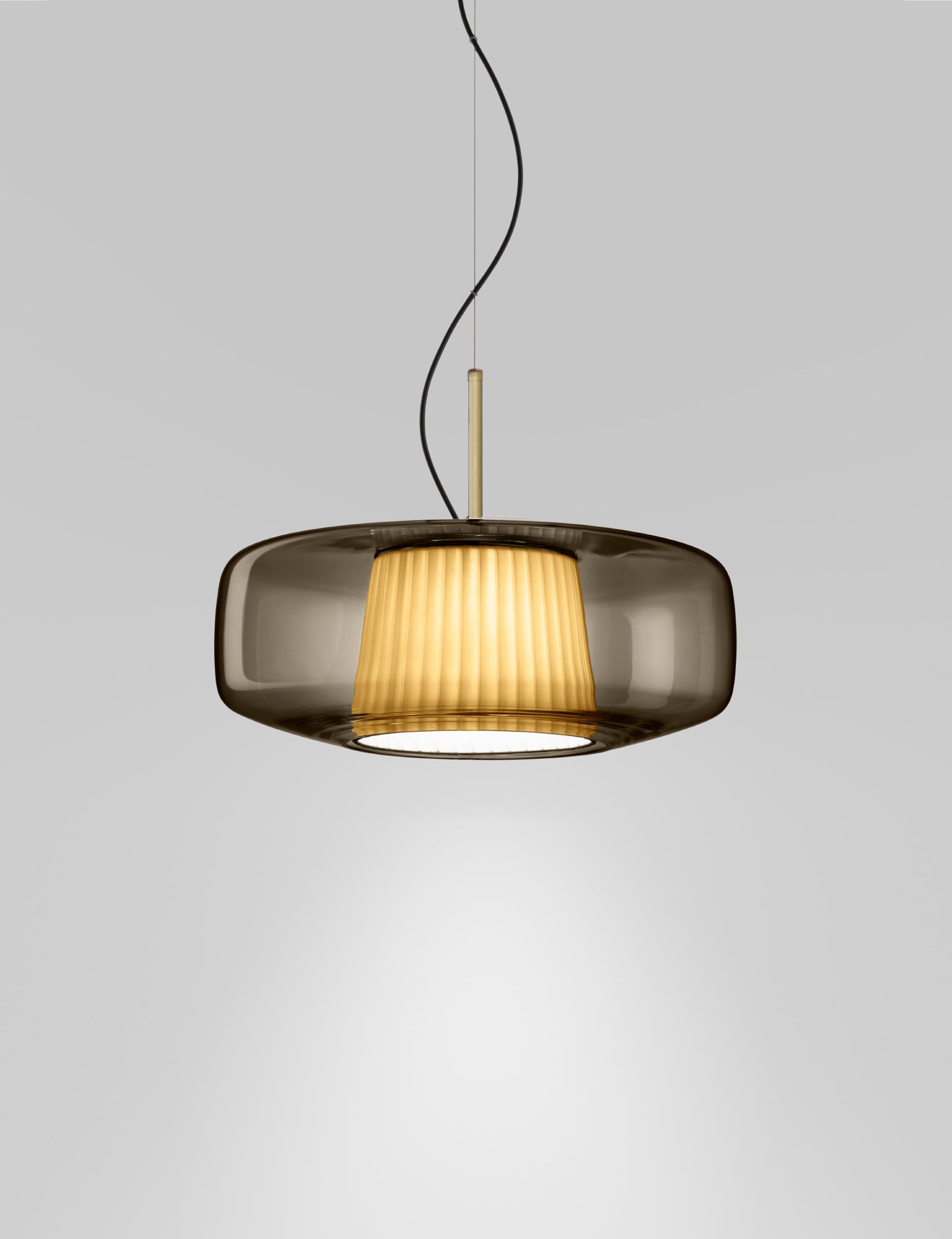 Plissè SP G Lampadario sospensione LED in vetro soffiato fumè e tessuto