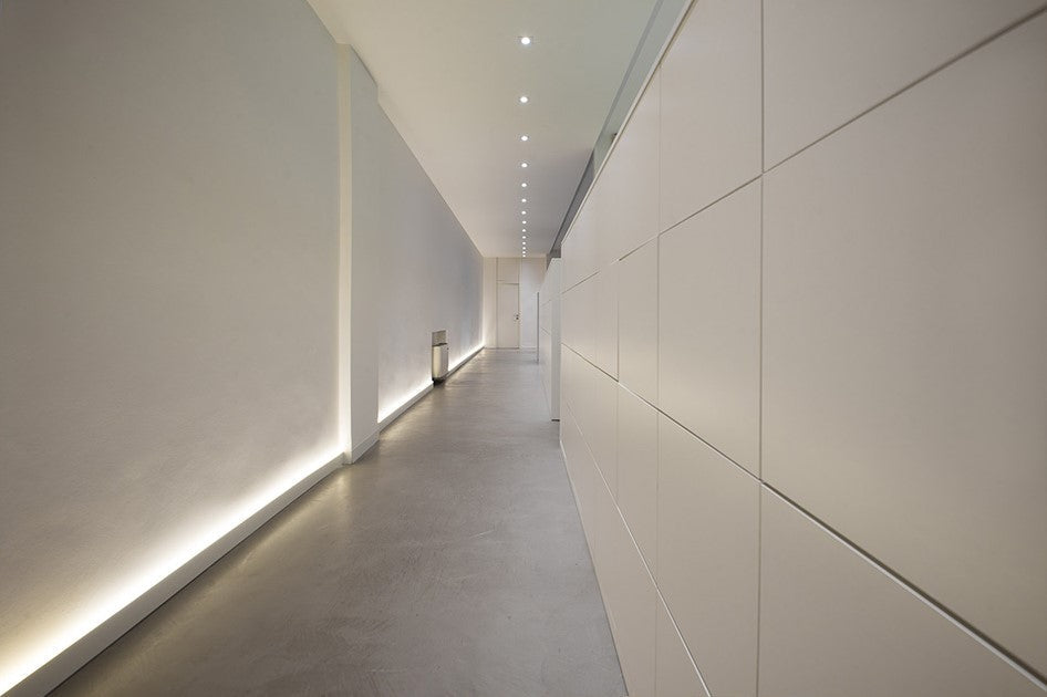 V-30 Veletta con inclinazione di 30° per Strip LED