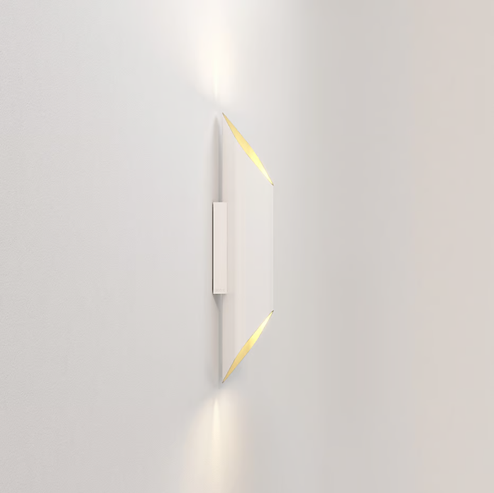 Ako 420 Phase Applique LED 2700K per interno in metallo bianco opaco oro