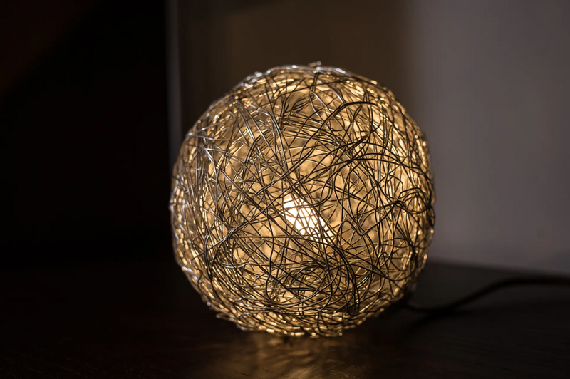 Fil de Fer Sweet Light T lampada tavolo sfere filo in alluminio