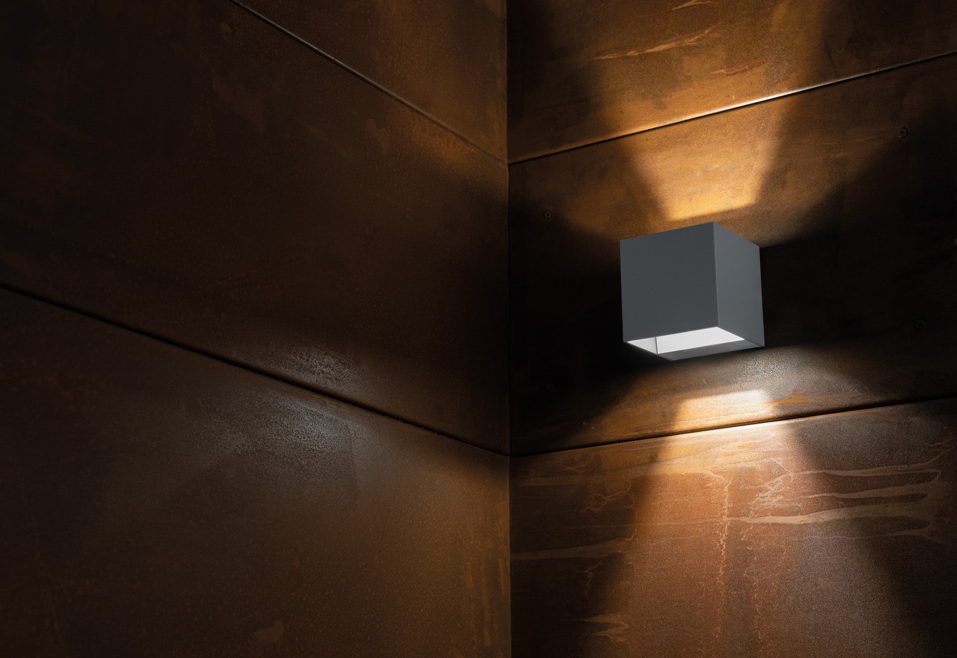 Dodo 300 Lampada da parete per esterno in alluminio pressofuso IP54