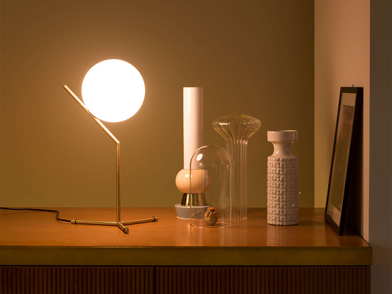 IC Lights T1 High Lampada da tavolo ottone vetro soffiato Ø20 cm.