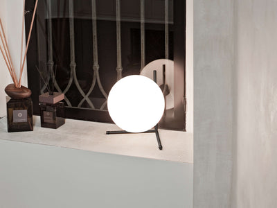 IC Lights T2 Lampada da tavolo nero vetro soffiato Ø30 cm.
