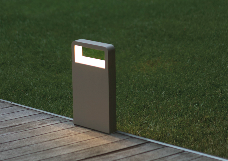 Metoo Bollard H40 cm. Lampada da terra Led per esterno in alluminio pressofuso IP65
