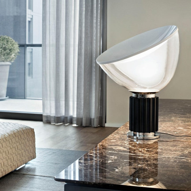Taccia Lampada da tavolo Led diffusore vetro con base bronzo