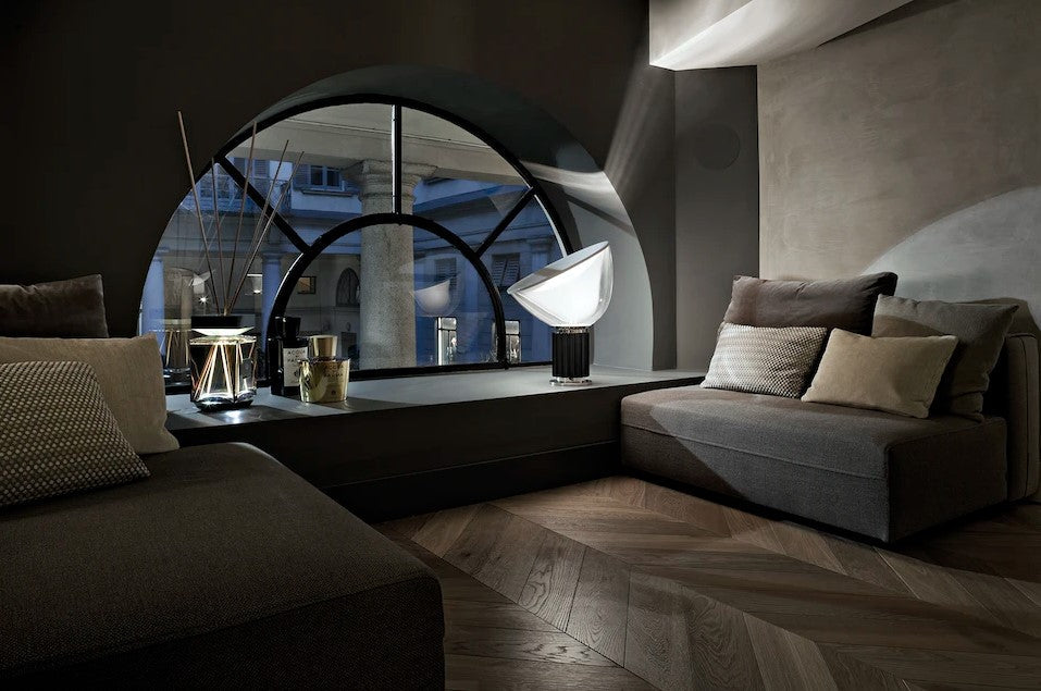 Taccia PMMA Lampada da tavolo Led diffusore metacrilato con base bronzo