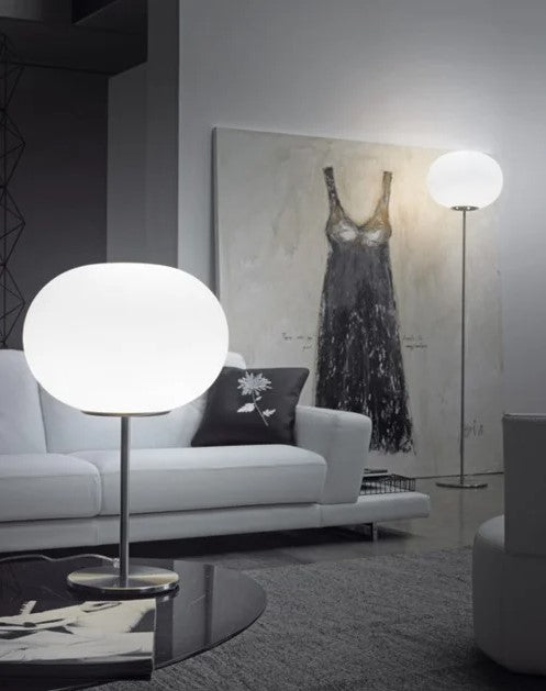 Lucciola LT 30 P Lampada tavolo in vetro soffiato satinato diametro 36 cm.